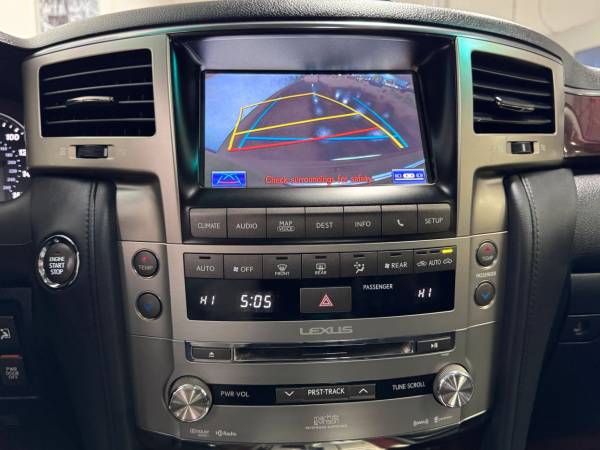 2015 Lexus, Import USA — Foto 12 z 12