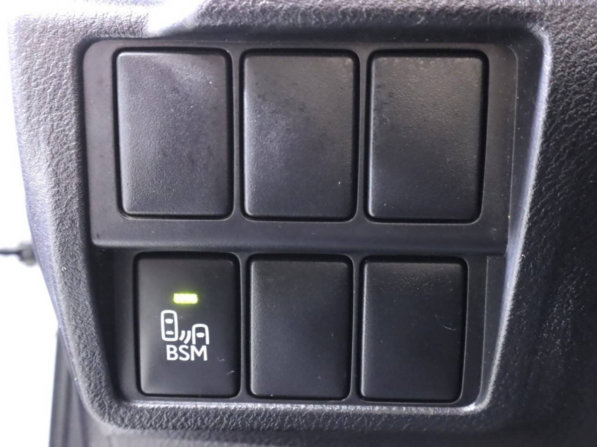 2015 Lexus, Import USA — Foto 10 z 12
