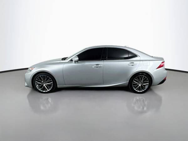 2015 Lexus, Import USA — Foto 2 z 12