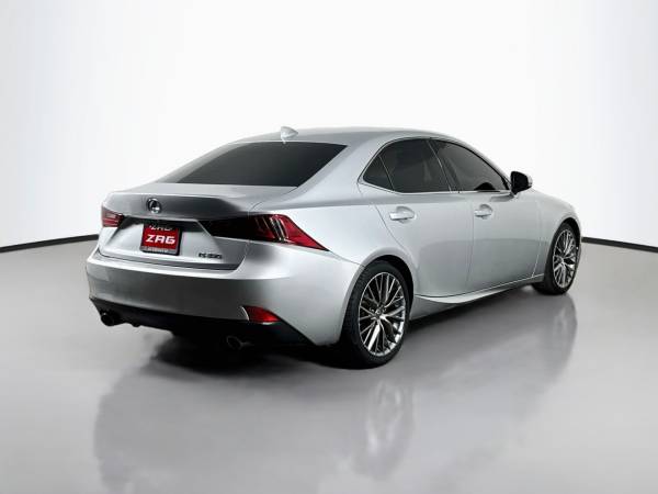 2015 Lexus, Import USA — Foto 5 z 12