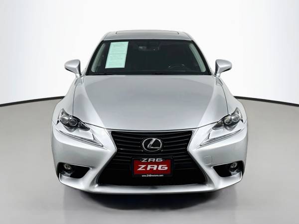 2015 Lexus, Import USA — Foto 8 z 12