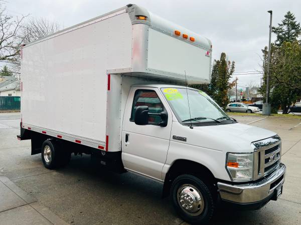 2012 Ford, Import USA — Foto 2 z 12
