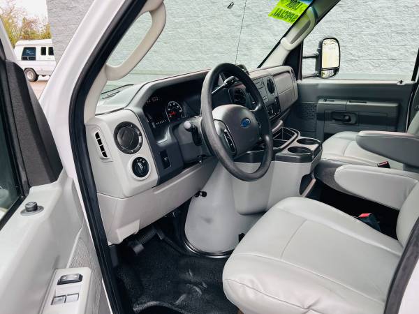 2012 Ford, Import USA — Foto 9 z 12