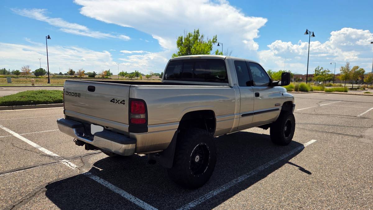 2002 Dodge, Import USA — Foto 5 z 12