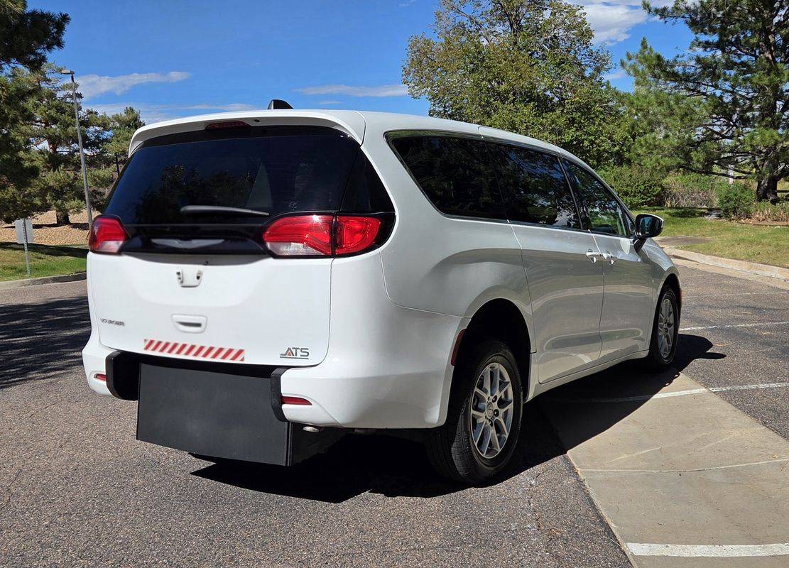 2022 Chrysler, Import USA — Foto 7 z 12