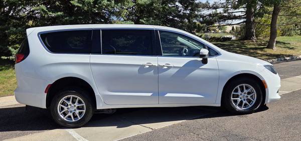 2022 Chrysler, Import USA — Foto 9 z 12