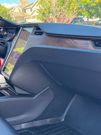 2018 Tesla, Import USA — Foto 10 z 12