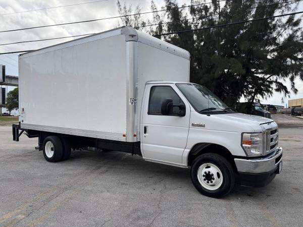 2021 Ford, Import USA — Foto 2 z 12
