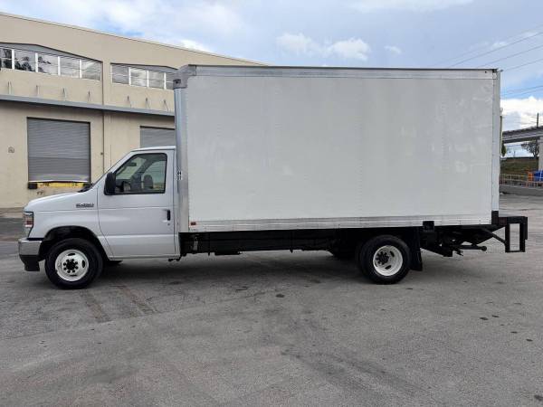 2021 Ford, Import USA — Foto 5 z 12
