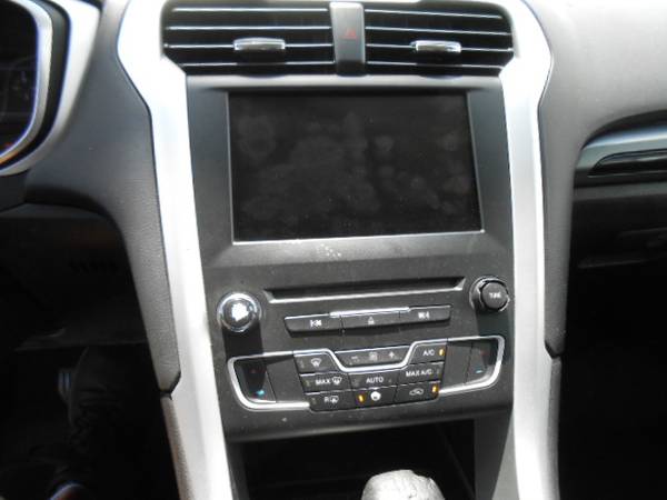 2016 Ford, Import USA — Foto 11 z 12