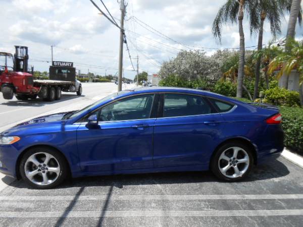 2016 Ford, Import USA — Foto 2 z 12