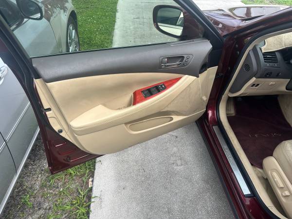 2007 Lexus, Import USA — Foto 6 z 12