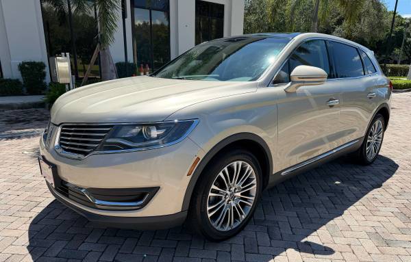 2017 Lincoln, Import USA — Foto 3 z 12