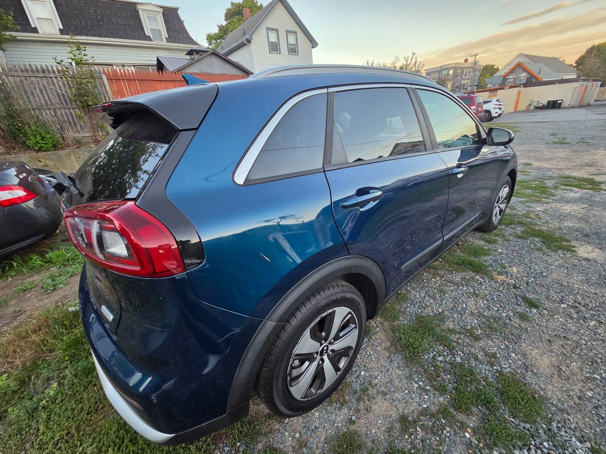 2017 Kia, Import USA — Foto 3 z 6