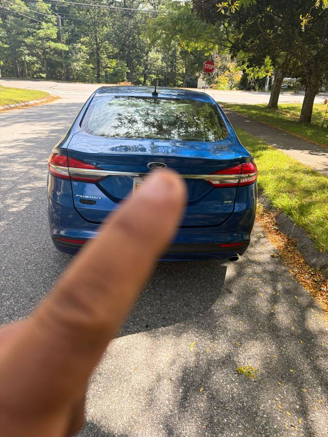 2017 Ford, Import USA — Foto 2 z 12