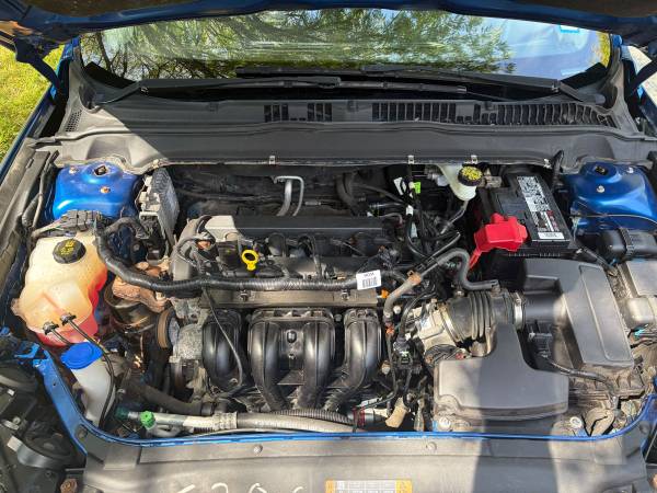 2017 Ford, Import USA — Foto 8 z 12