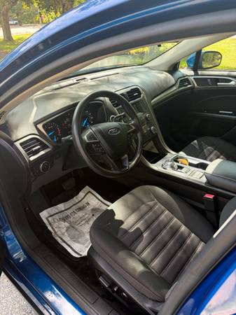 2017 Ford, Import USA — Foto 9 z 12