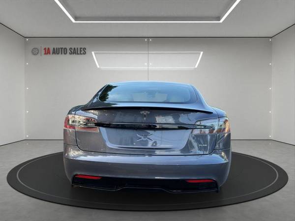 2022 Tesla, Import USA — Foto 4 z 12