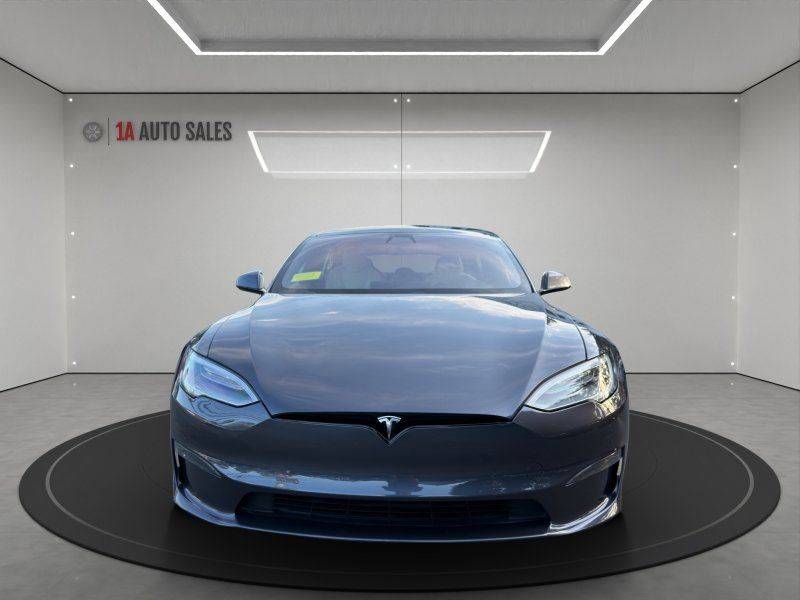 2022 Tesla, Import USA — Foto 8 z 12