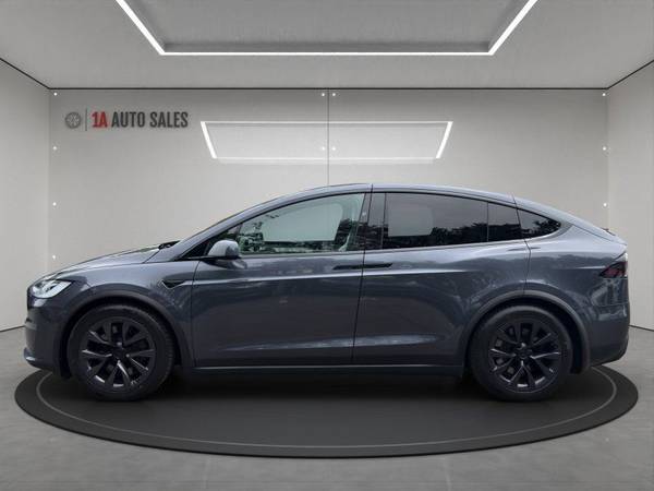 2023 Tesla, Import USA — Foto 2 z 12