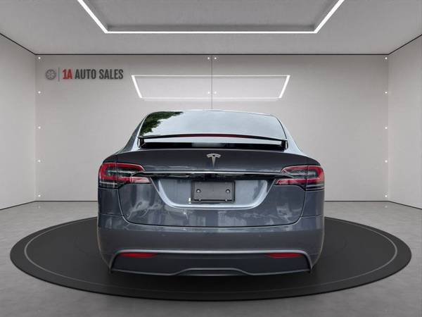 2023 Tesla, Import USA — Foto 4 z 12