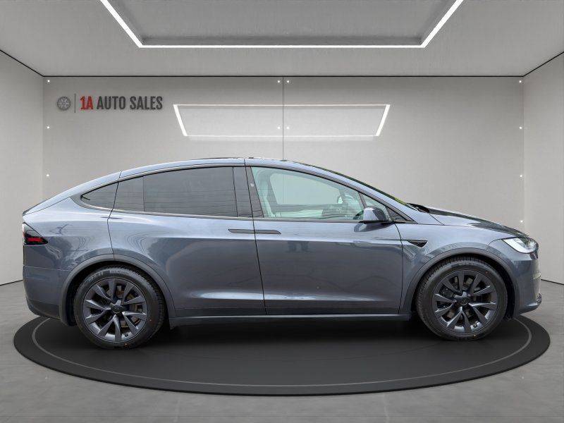 2023 Tesla, Import USA — Foto 6 z 12