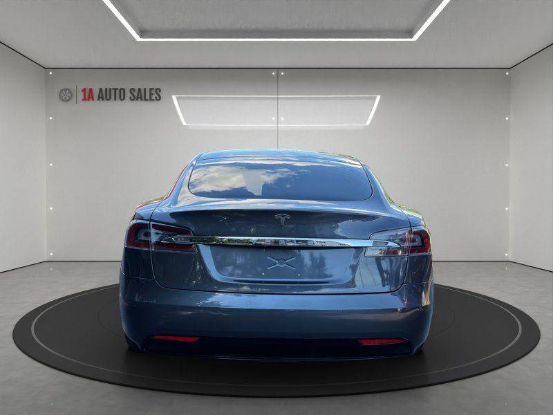 2020 Tesla, Import USA — Foto 4 z 12