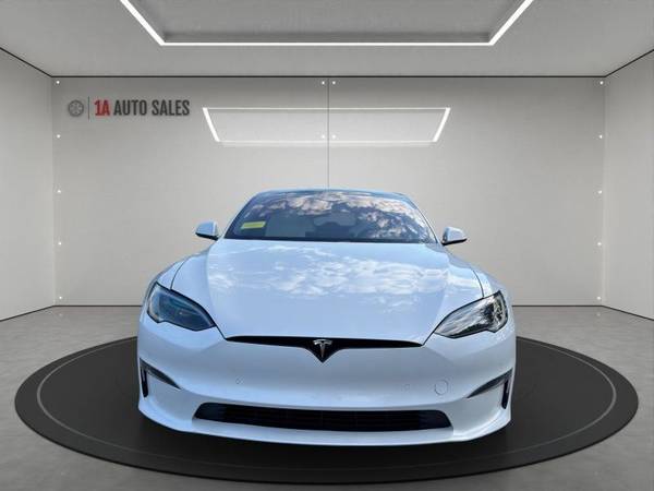 2022 Tesla, Import USA — Foto 8 z 12