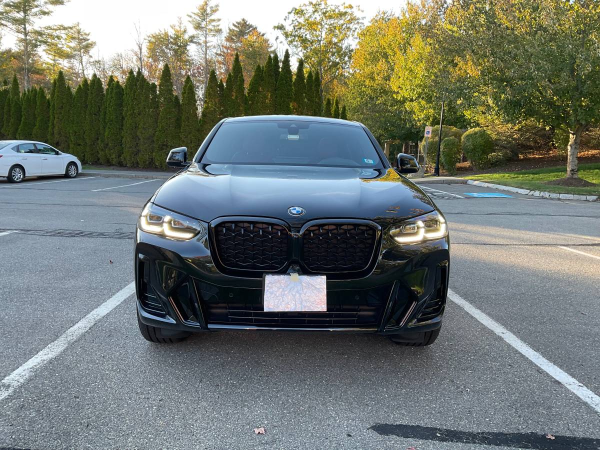 2024 BMW, schwarz, Import USA — Foto 10 z 12