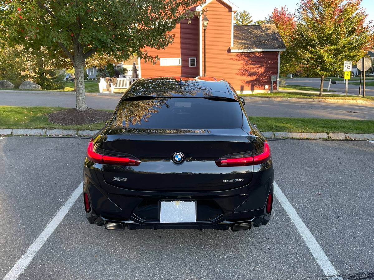 2024 BMW, schwarz, Import USA — Foto 12 z 12