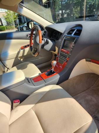 2012 Lexus, Import USA — Foto 9 z 12