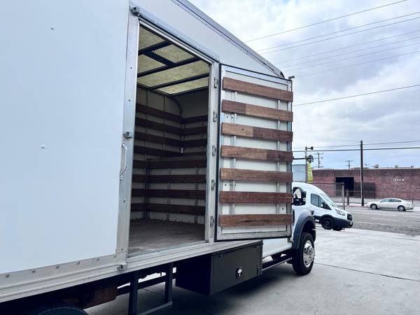 2019 Ford, Import USA — Foto 12 z 12