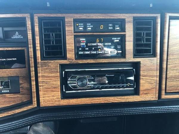 1985 Cadillac, Import USA — Foto 11 z 12