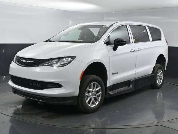 2025 Chrysler, Import USA — Foto 3 z 6