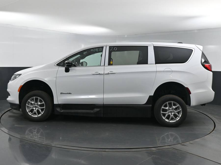 2025 Chrysler, Import USA — Foto 4 z 6