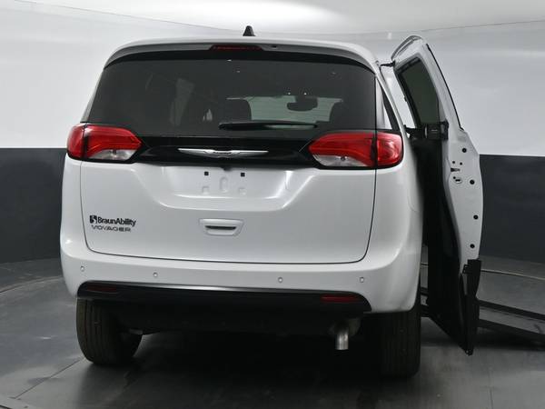 2025 Chrysler, Import USA — Foto 6 z 6