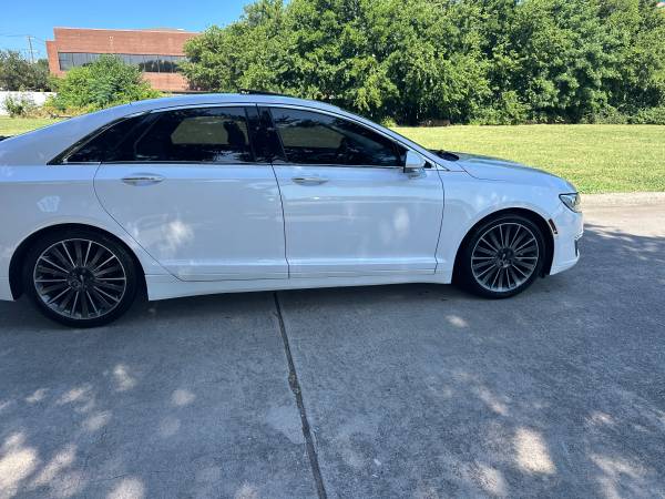 2017 Lincoln, Import USA — Foto 4 z 12