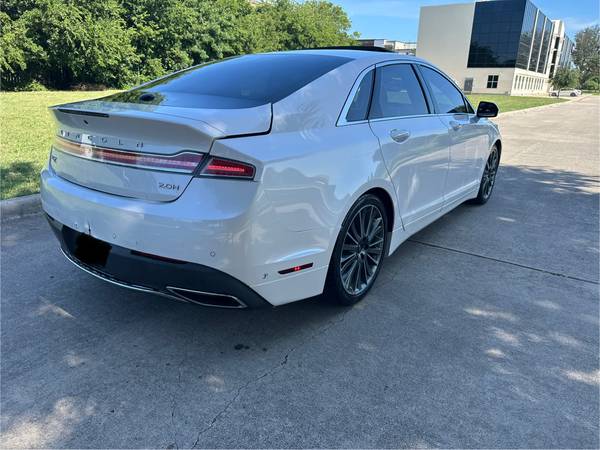 2017 Lincoln, Import USA — Foto 5 z 12