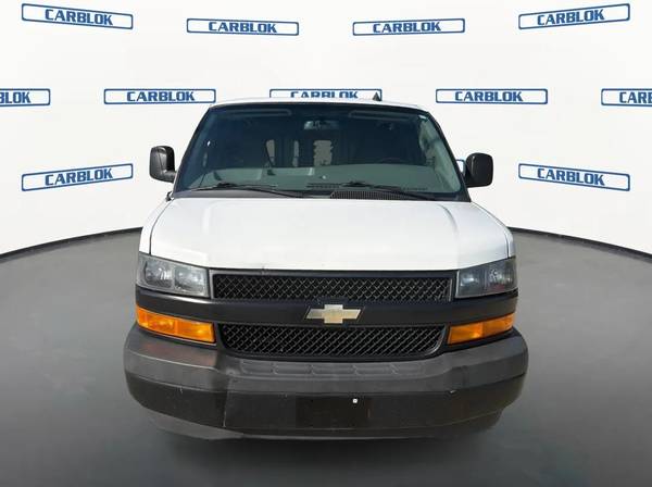 2021 Chevrolet, Import USA — Foto 2 z 12