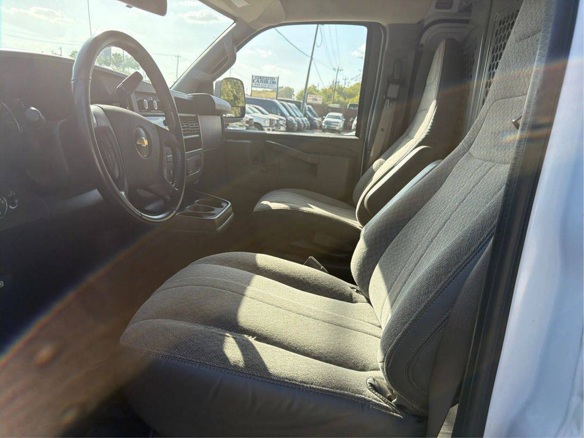 2021 Chevrolet, Import USA — Foto 9 z 12