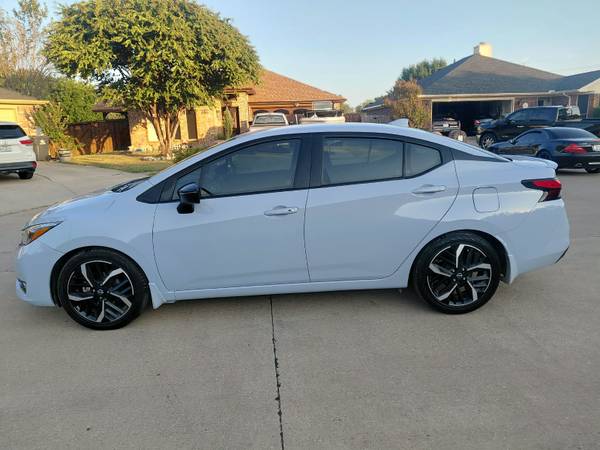 2023 Nissan, Import USA — Foto 5 z 12