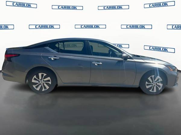 2023 Nissan, Import USA — Foto 4 z 12