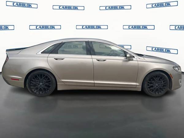 2018 Lincoln, Import USA — Foto 4 z 12