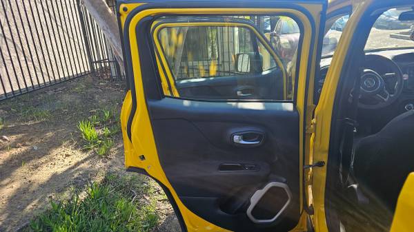 2015 Jeep, Import USA — Foto 12 z 12