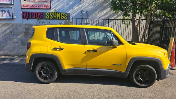 2015 Jeep, Import USA — Foto 3 z 12