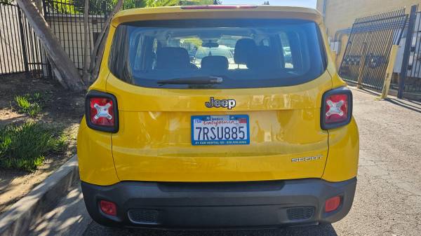 2015 Jeep, Import USA — Foto 4 z 12