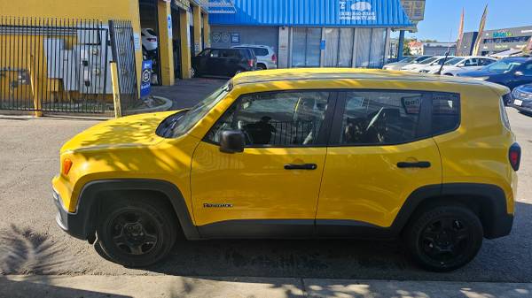 2015 Jeep, Import USA — Foto 7 z 12