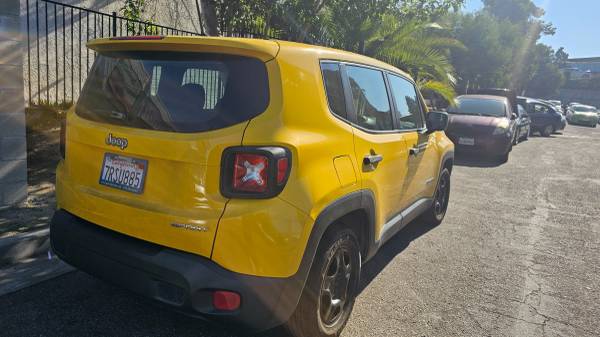 2015 Jeep, Import USA — Foto 8 z 12