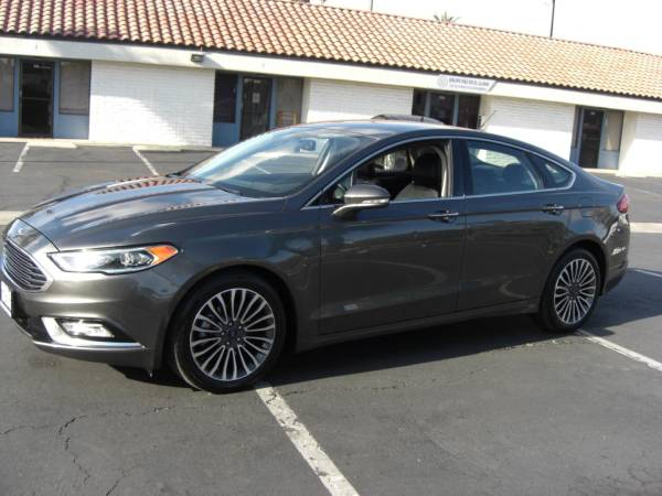 2017 Ford, Import USA — Foto 3 z 12