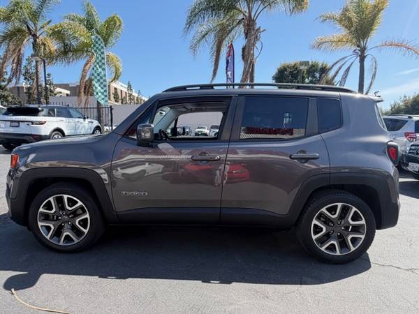 2016 Jeep, Import USA — Foto 4 z 12